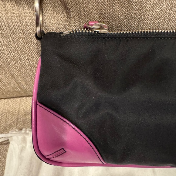 EUC 100% Authentic Prada Nylon and Leather Purse - Picture 3 of 10
